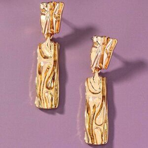 VIENNE GOLD HAMMERED DROP EARRINGS